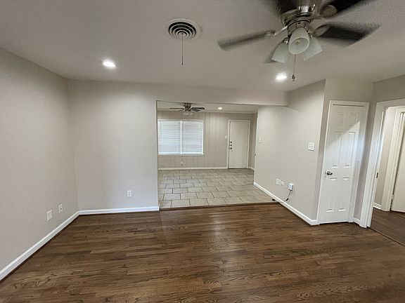 3rd image of 1605 White Way Dr
