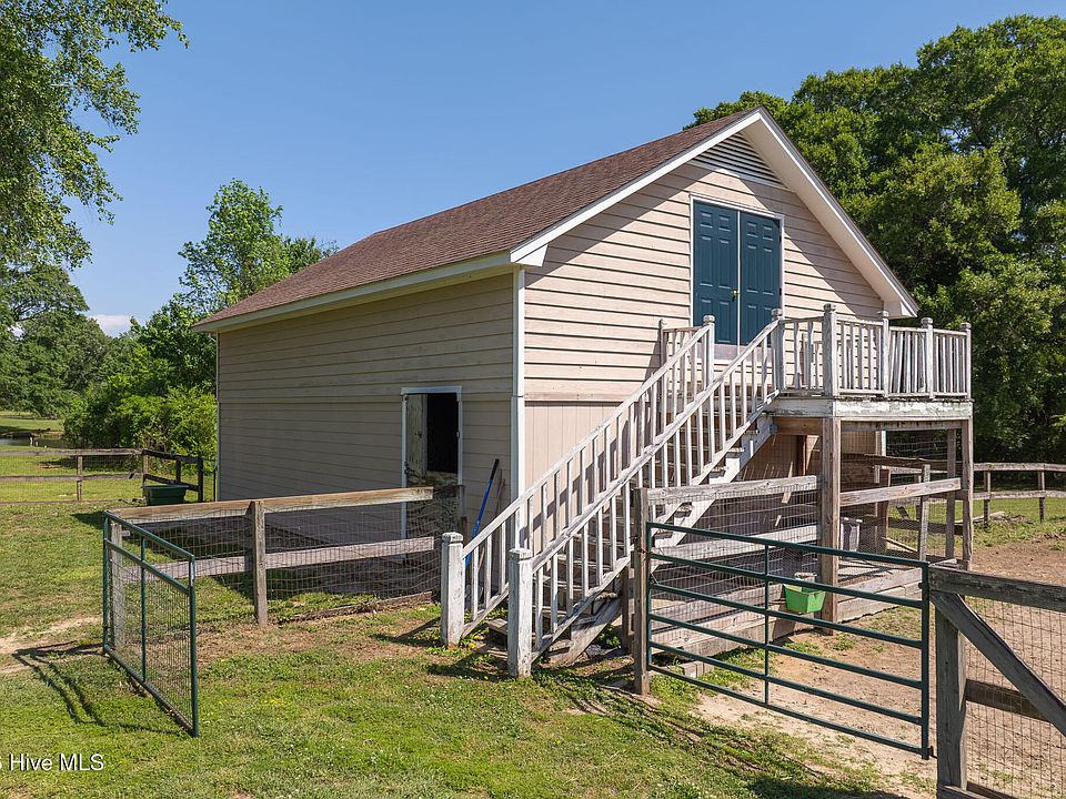 103rd image of 389 Beulaville Highway