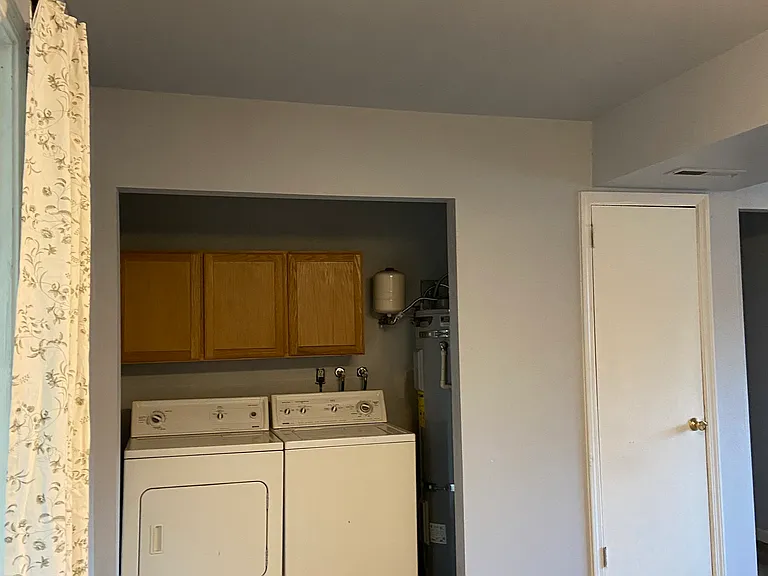 916 207th Pl SE #B — Photo 4