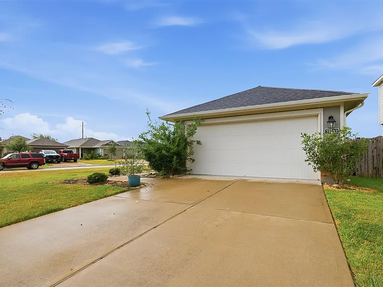 21403 Bluebonnet Cove Ct — Photo 18