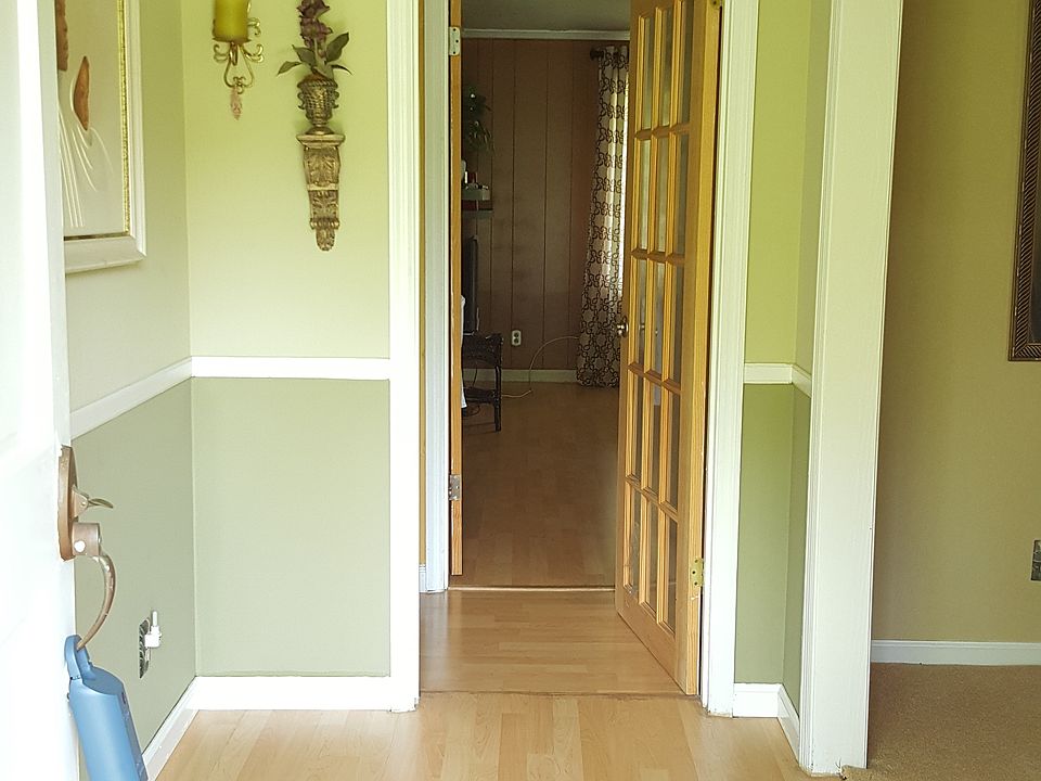 Front Door: Entryway/Foyer