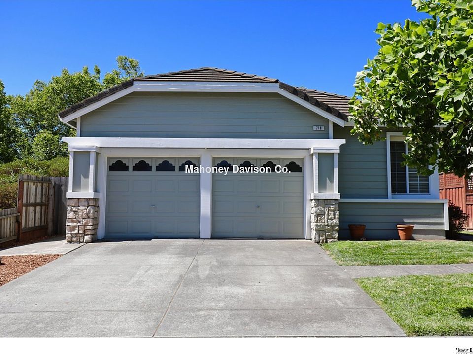 1st image of 718 Newcastle Ct