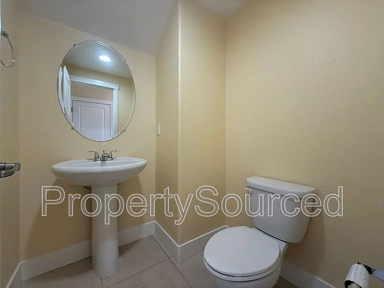 18517 Admiral Way — Photo 17