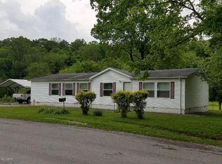 1740 Balcom Rd, Anna, IL 62906