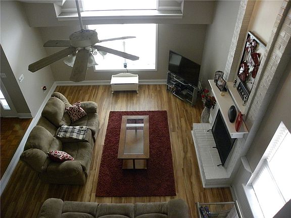 5th image of 939 Brendon Dr