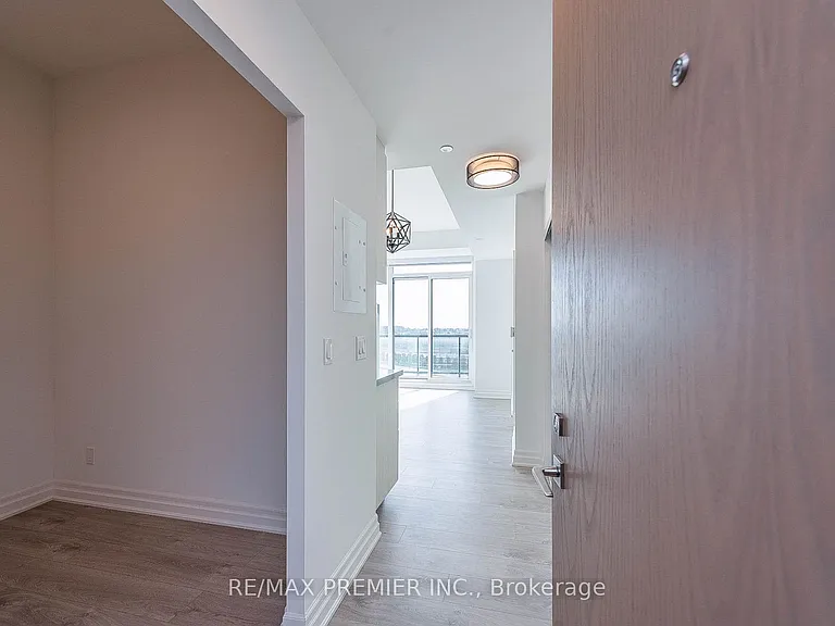 8 Rouge Valley Dr W #1211B — Photo 6