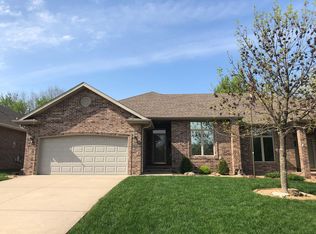 3153 W Sunset St, Springfield, MO 65807