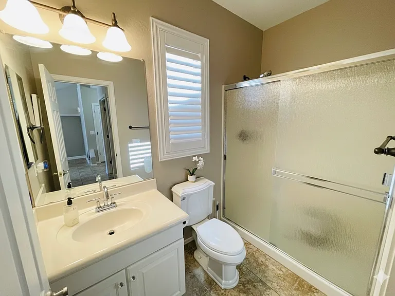 1393 E Martha Dr — Photo 23
