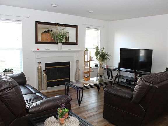 4th image of 430 Villa Meadows Dr Unit 202