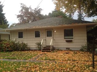 136 NE 7th Ave APT B, Hillsboro, OR