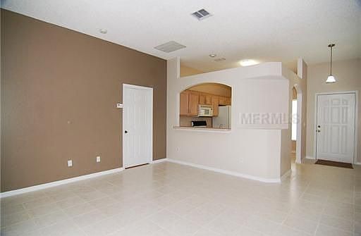5th image of 331 Heritage Estates Ln