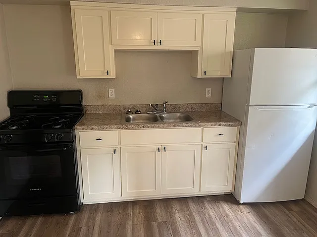 205 Randal - 4 — Photo 10