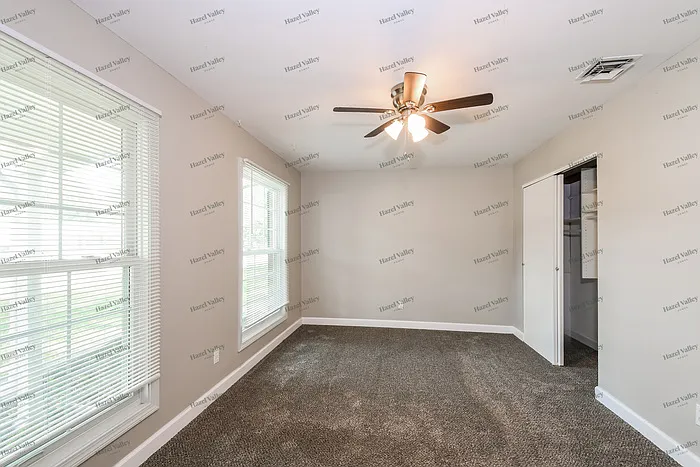 660 Brookstone Dr — Photo 6