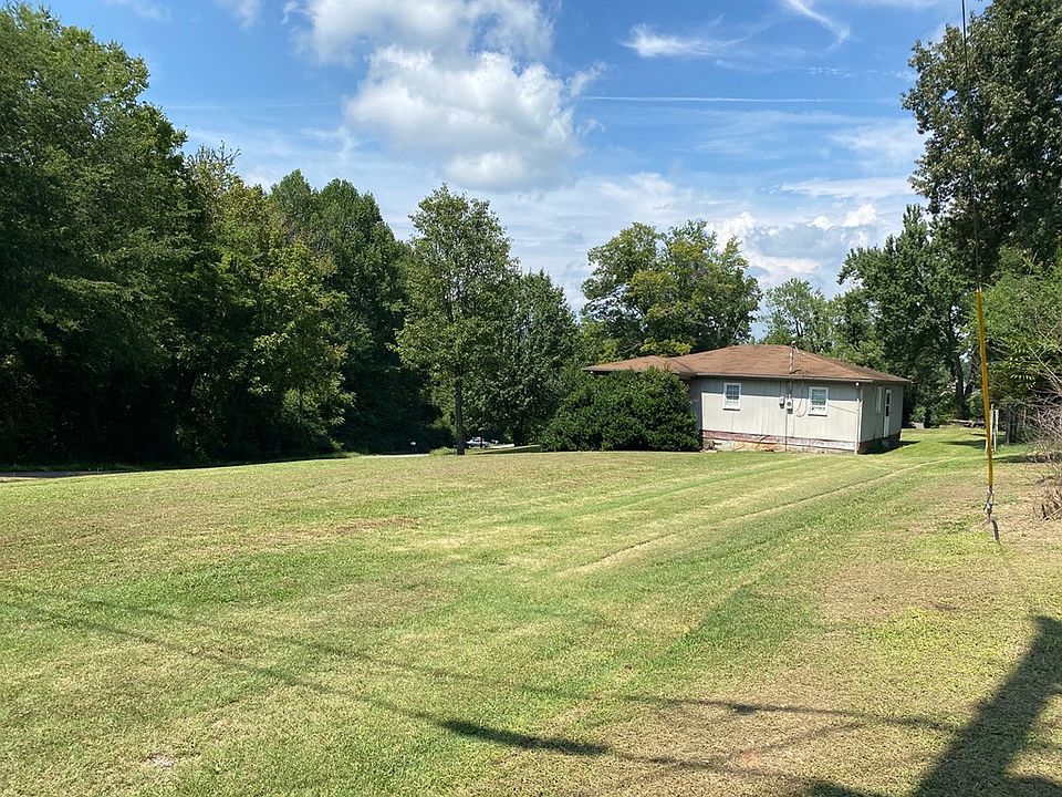 2nd image of 731 Steakley Dr