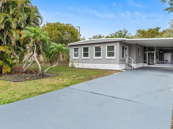 2nd image of 851 Manatee Rd