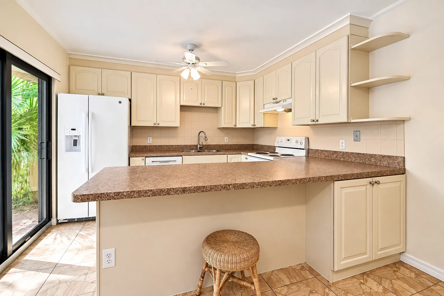 3/2.5 Beachside Duplex — Photo 3