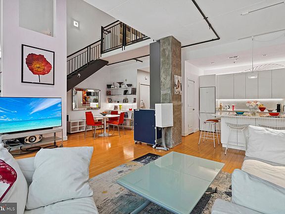 5th image of 520 John Carlyle St Unit 113