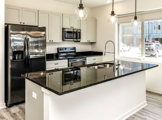 Edge 204, Omaha, NE 68130