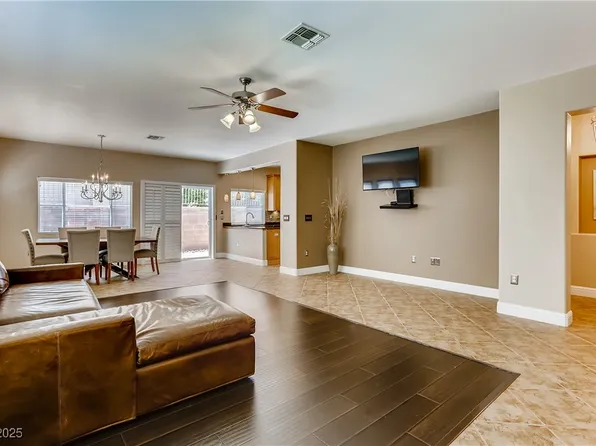 10601 India Hawthorn Ave, Las Vegas, NV 89144
