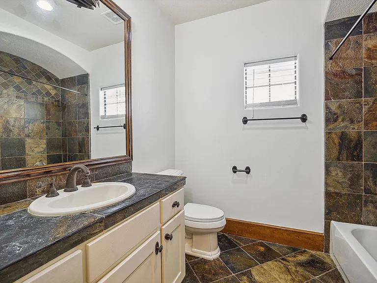 3614 Lancashire Ln — Photo 39