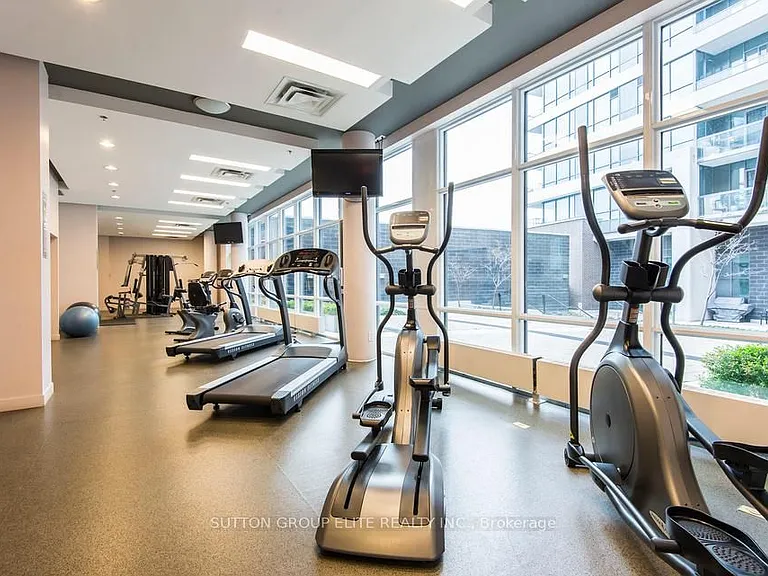 1 Hurontario St #808 — Photo 3