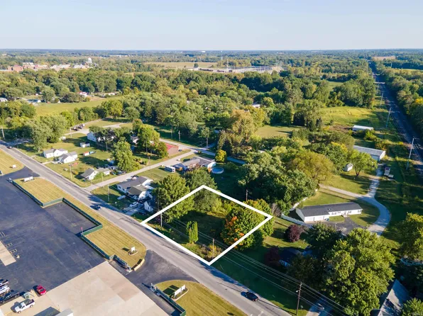 E 38th St, Marion, IN 46953