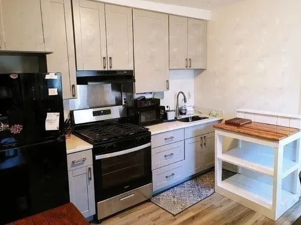 27 Gorham St #1, Waltham, MA 02453
