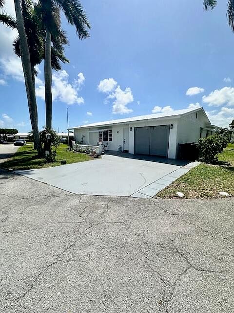 1st image of 811 SW 18th Court