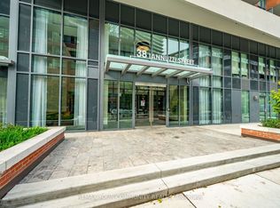 38 Iannuzzi St #2003, Toronto, ON M5V0S2