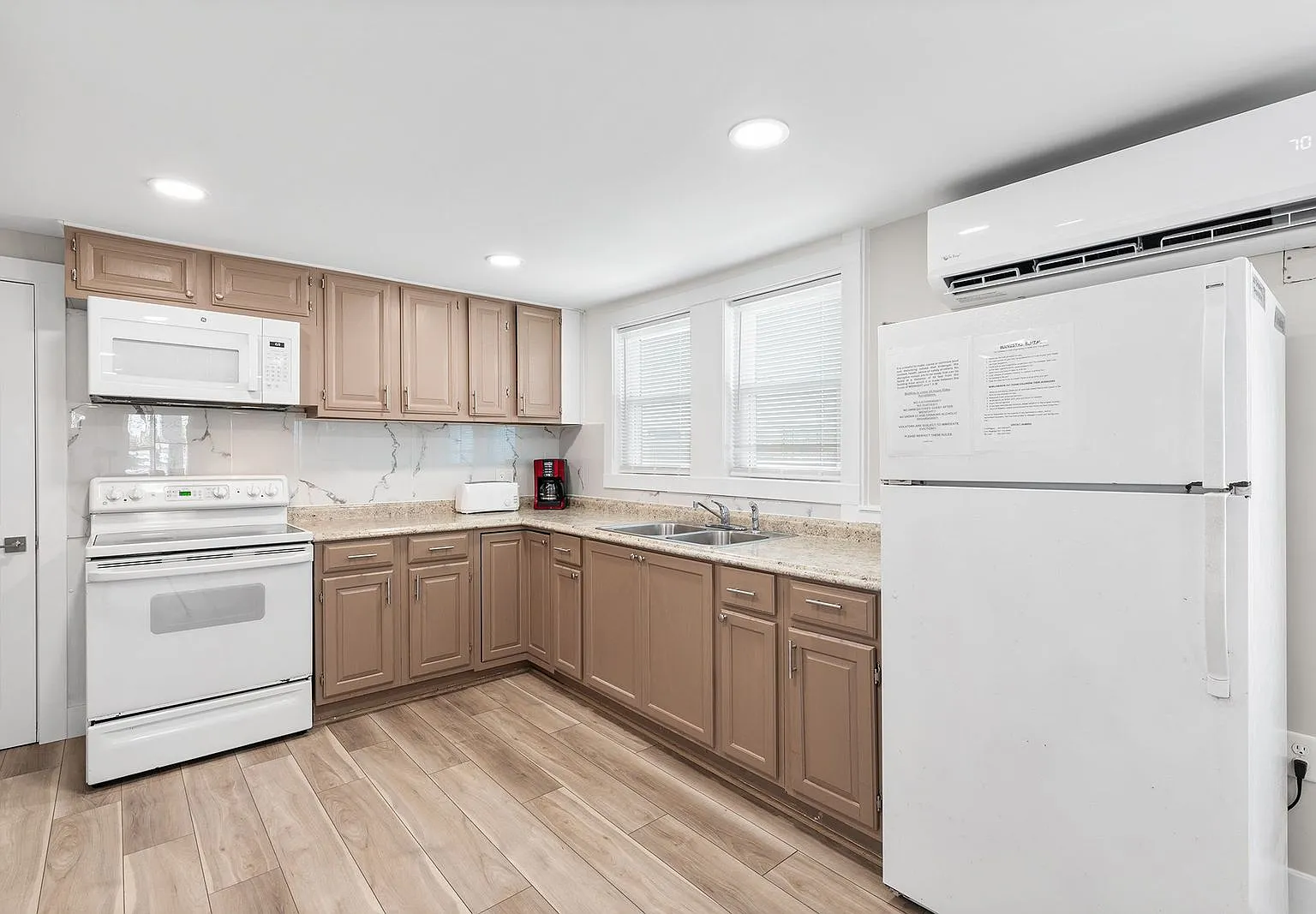 3 bed, 1100 sqft, $1,450 — Photo 4