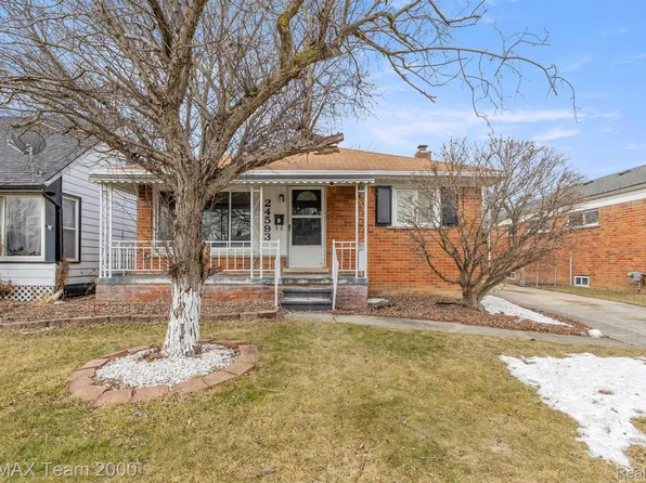 24593 Rosalind Ave, Eastpointe, MI 48021