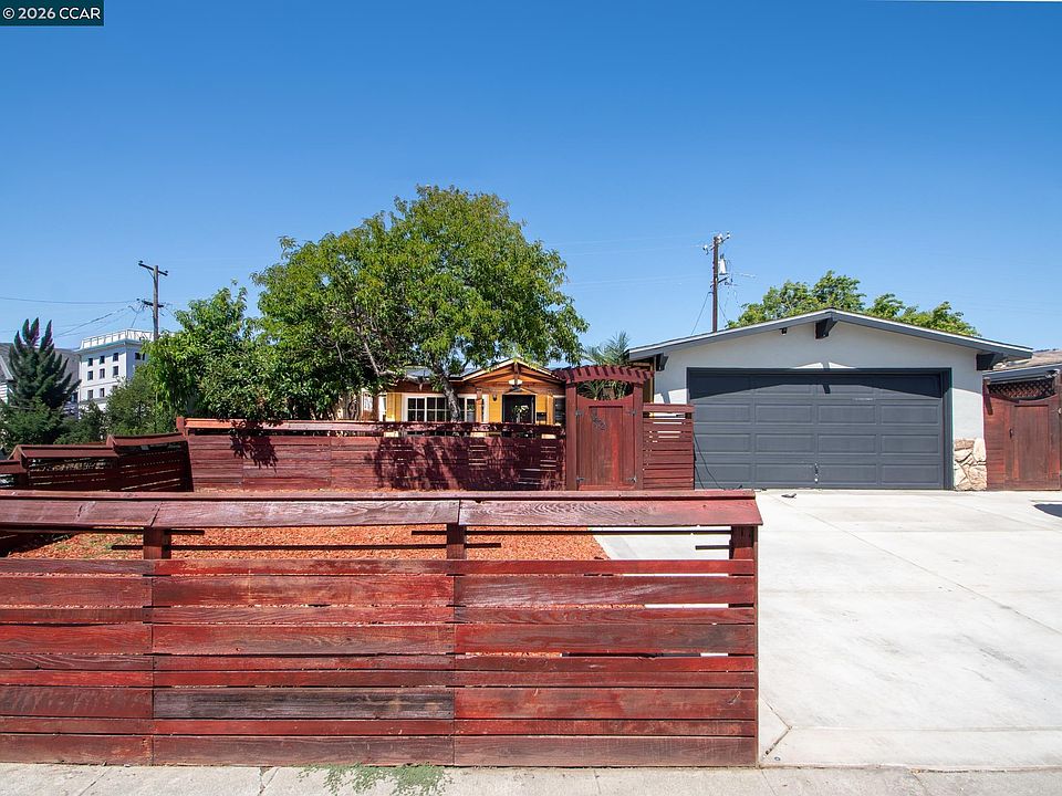 1st image of 1472 Mount Whitney Dr