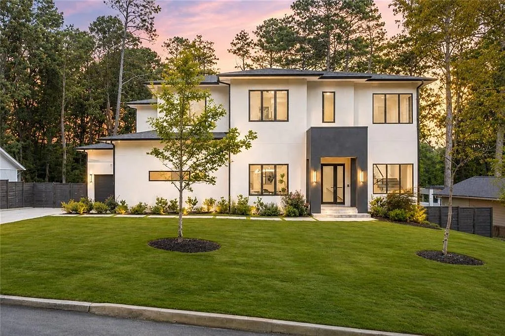 6 bed, 7.5 bath, 7040 sqft, $25,000 — Photo 1