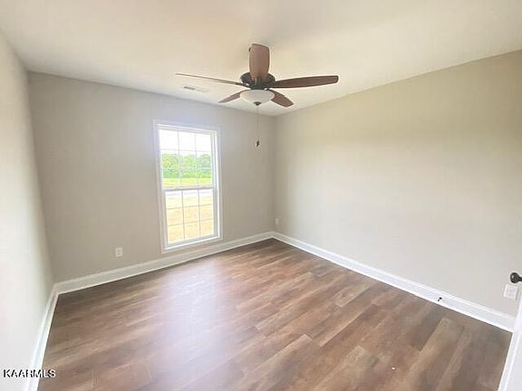 5th image of 1047 Pathways Dr