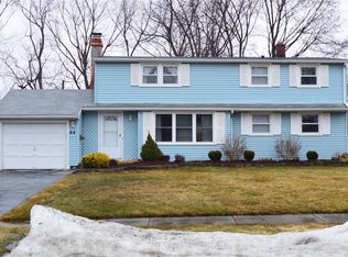 64 Howedale Dr, Rochester, NY 14616