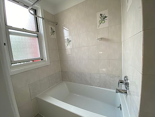 5th image of 112 Meserole St APT 3