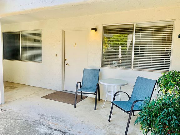 4th image of 866 Castlewood Dr APT 2