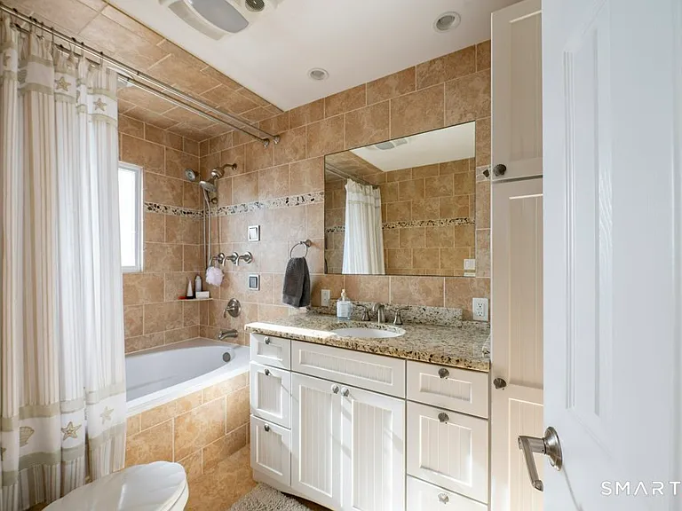 72 Cosey Beach Ave #3 — Photo 36