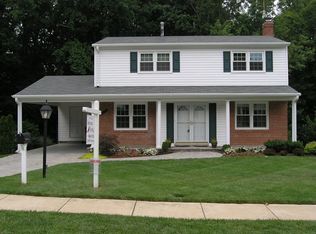 6617 Coachman Dr, Springfield, VA 22152