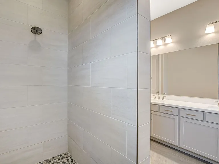 94 Nine Mile Creek Dr — Photo 23