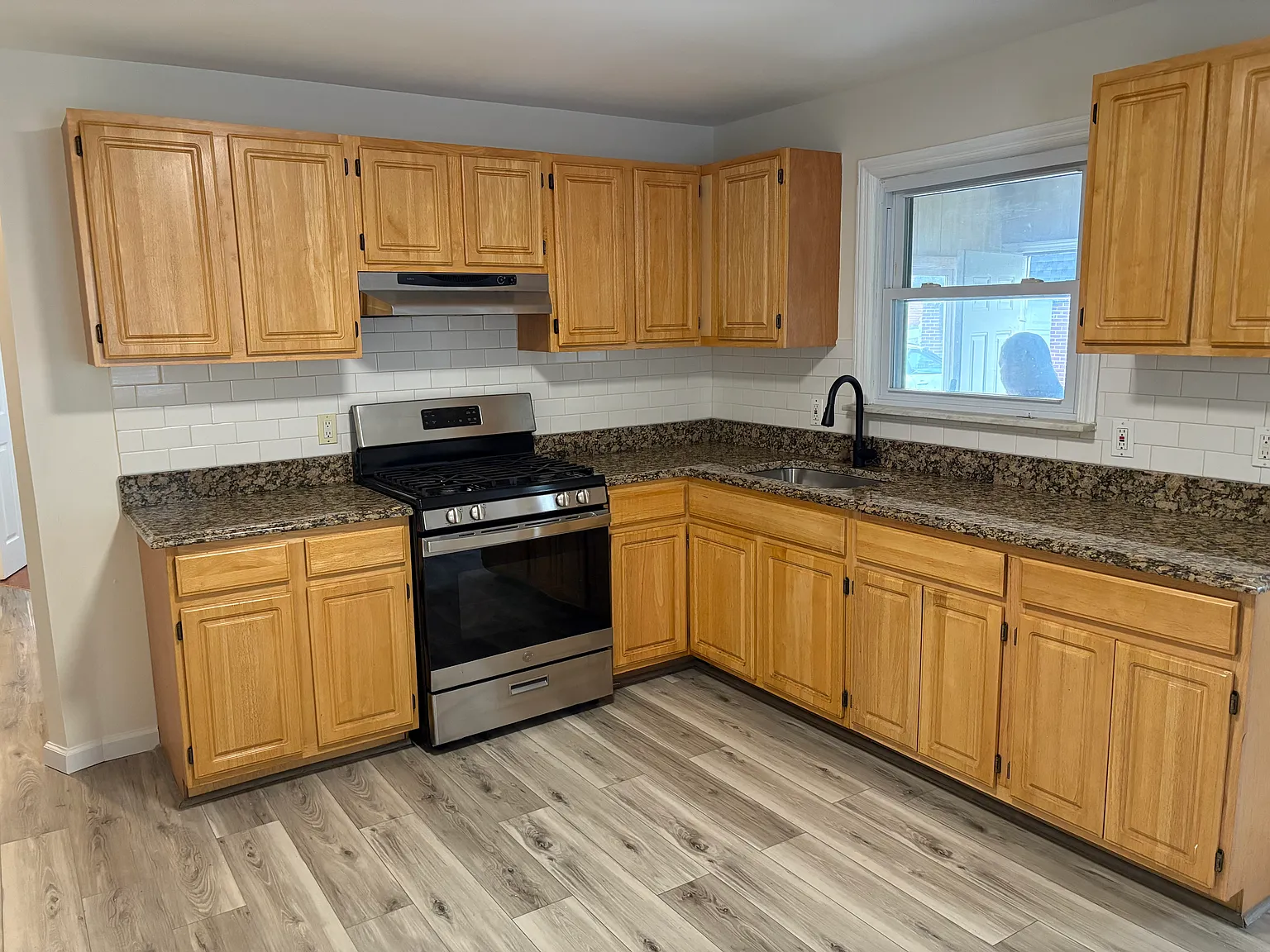 2 bed, $2,300 — Photo 1