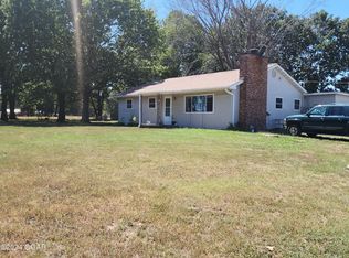 8240 Newt Dr, Neosho, MO 64850