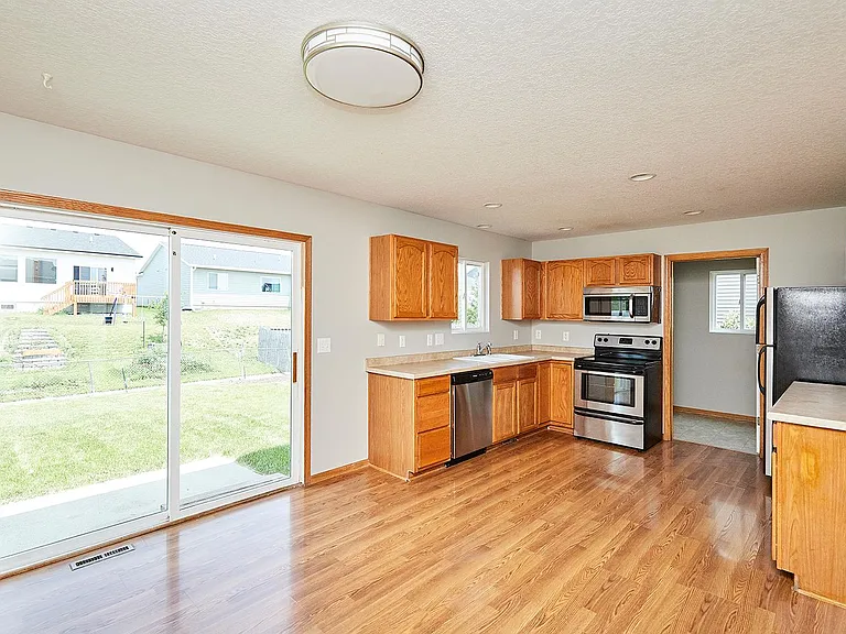 615 SE Prairie Park Ln — Photo 6