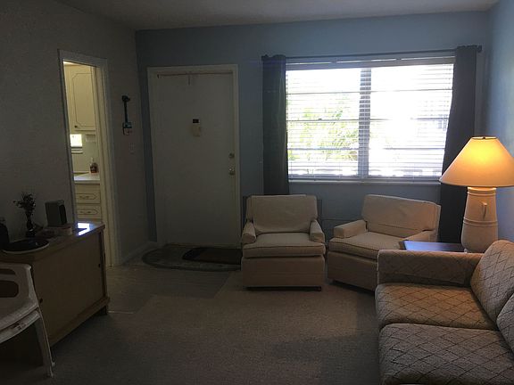 3rd image of 1550 N 12th Ct APT 6B