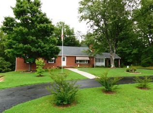 904 4th Ave, Farmville, VA 23901