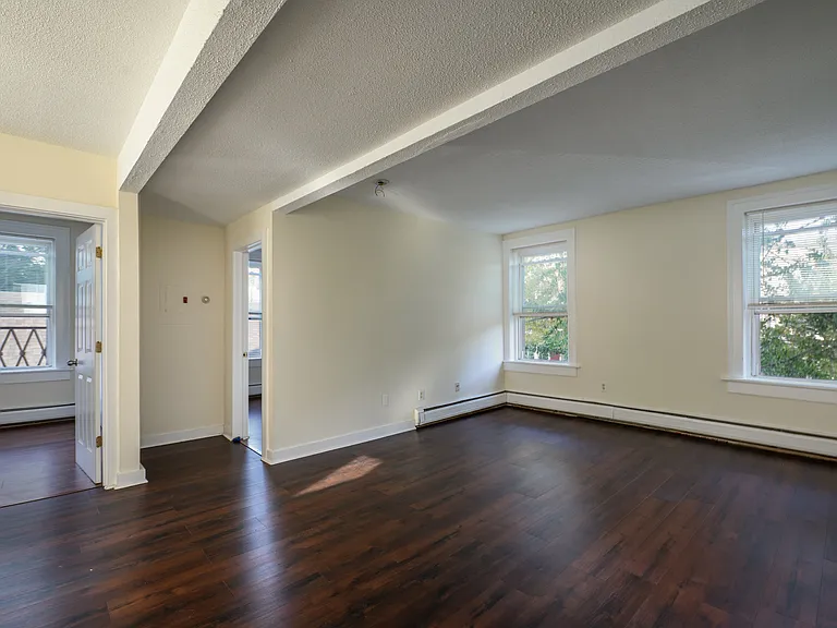 175 Humphrey St #2 — Photo 6