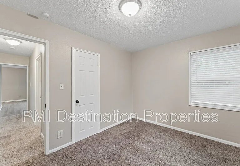 5431 N Indiana Ave — Photo 19