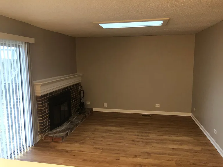 448 Independence Ln — Photo 10