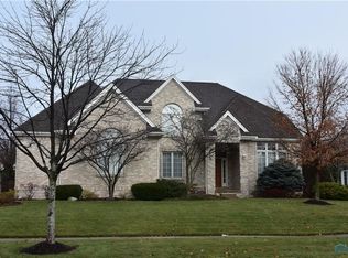 7936 Clover Creek Rd, Maumee, OH 43537