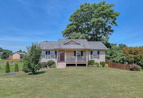1st image of 266 Mockingbird Pl